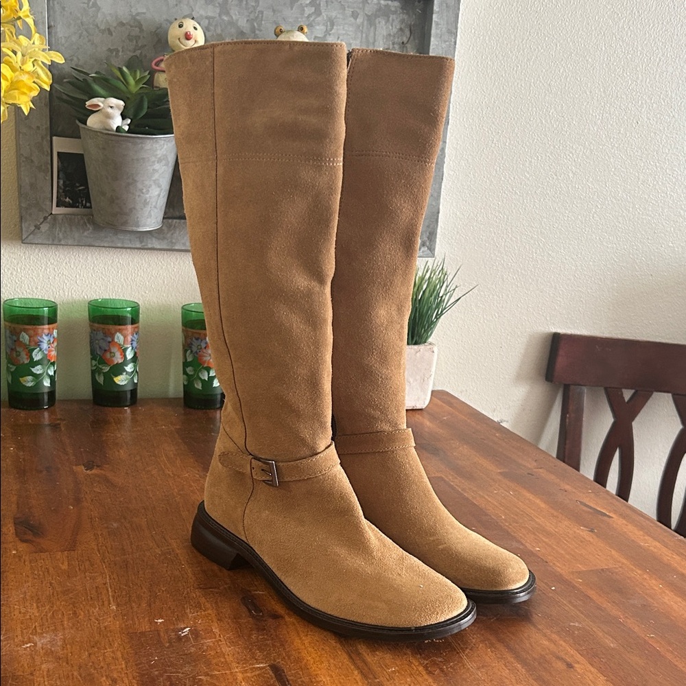Matisse Women Suede Tan Knee-High Inside Zipper Round Toe Boots.. 8